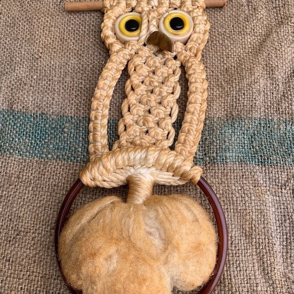 Vintage Macrame Wall Hanging Owl Mid Century - Picture 2 of 3